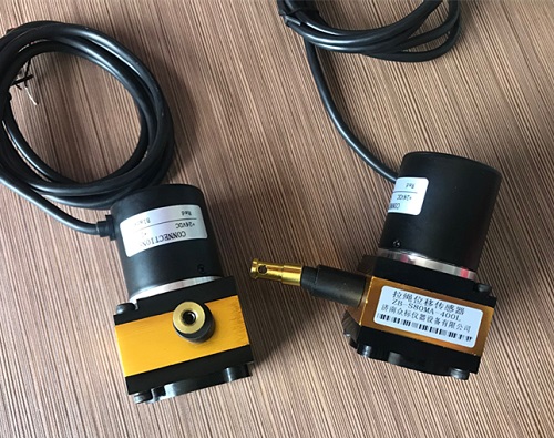 選擇4-20MA兩線制位移傳感器的特點